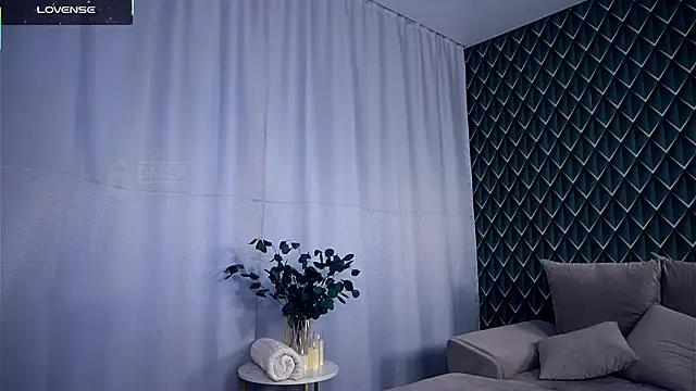 Snapshot of AmmyScotch chatting on 09-28-25, 04:18 AmmyScotch online show from 09-28-25, 04:18