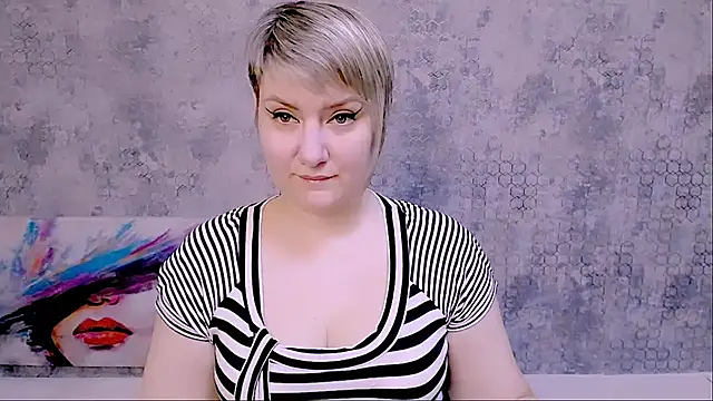 Snapshot of Djullia chatting on 02-28-25, 06:10 Djullia online show from 02-28-25, 06:10