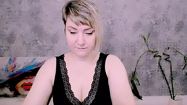 Djullia online show from 05-25-26, 05:57
