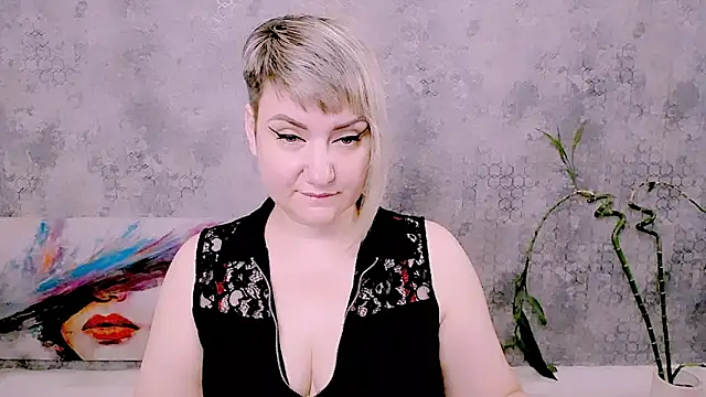 Snapshot of Djullia chatting on 07-02-26, 06:08 Djullia online show from 07-02-26, 06:08