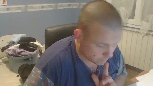 Snapshot of manubm03 chatting on 10-10-25, 11:42 manubm03 online show from 10-10-25, 11:42