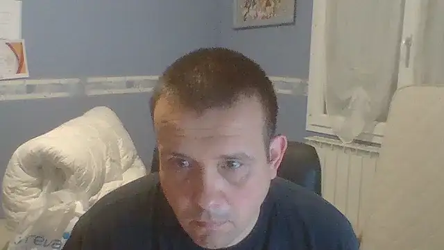 Snapshot of manubm03 chatting on 11-13-25, 06:56 manubm03 online show from 11-13-25, 06:56