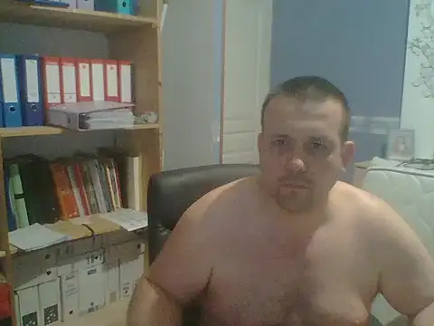 Snapshot of manubm03 chatting on 02-18-26, 03:02 manubm03 online show from 02-18-26, 03:02