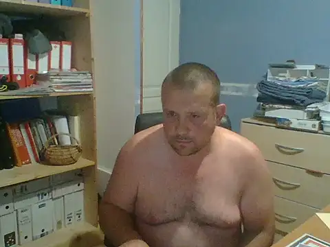 Snapshot of manubm03 chatting on 06-11-26, 03:15 manubm03 online show from 06-11-26, 03:15