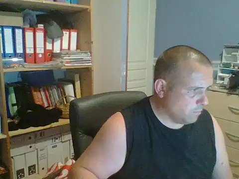 Snapshot of manubm03 chatting on 07-16-26, 10:43 manubm03 online show from 07-16-26, 10:43