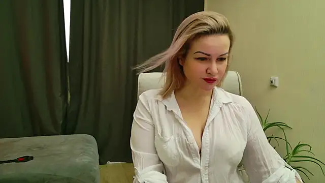 MishaMILF online show from 02-06-25, 10:04