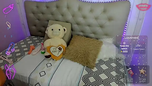 Snapshot of mila_katts chatting on 02-20-25, 07:34 mila katts online show from 02-20-25, 07:34