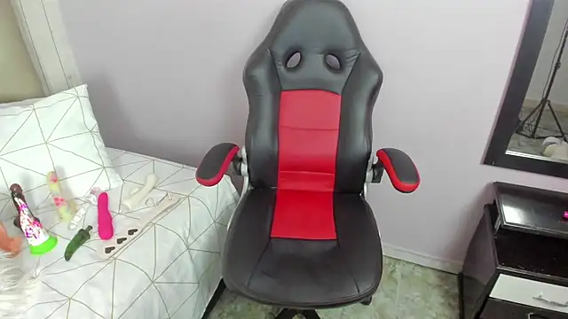 Snapshot of mila_katts chatting on 02-27-25, 04:31 mila katts online show from 02-27-25, 04:31