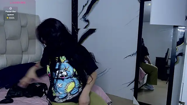 nicol furyy online show from 07-01-26, 11:23
