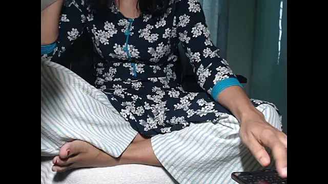 CuteRhea69 online show from 04-13-26, 11:16