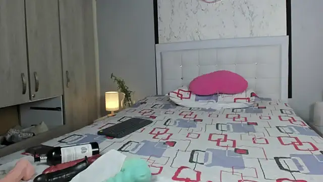 Snapshot of Sofia_Blosom chatting on 03-21-25, 03:12 Sofia Blosom online show from 03-21-25, 03:12