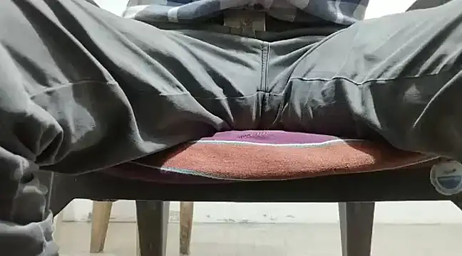 Snapshot of manan28 chatting on 12-08-24, 01:03 manan28 online show from 12-08-24, 01:03