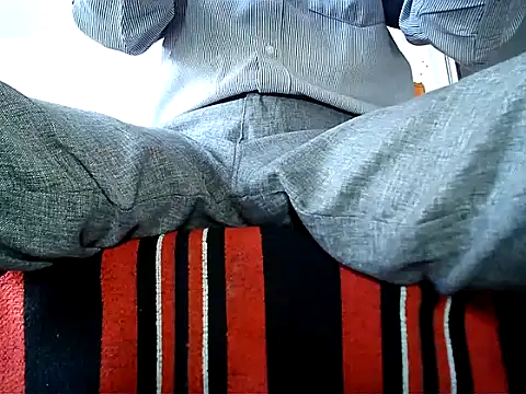 Snapshot of manan28 chatting on 09-25-25, 04:49 manan28 online show from 09-25-25, 04:49