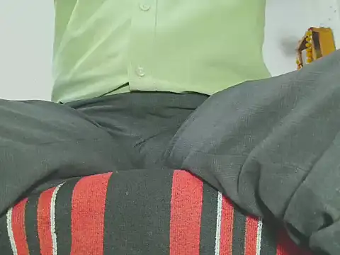 Snapshot of manan28 chatting on 11-04-25, 09:19 manan28 online show from 11-04-25, 09:19