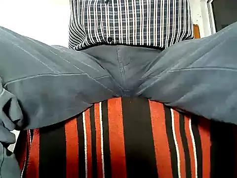 Snapshot of manan28 chatting on 11-06-25, 10:05 manan28 online show from 11-06-25, 10:05