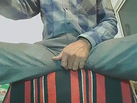 Snapshot of manan28 chatting on 11-18-25, 04:50 manan28 online show from 11-18-25, 04:50