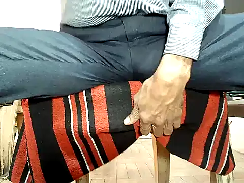 Snapshot of manan28 chatting on 11-21-25, 06:45 manan28 online show from 11-21-25, 06:45