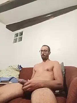 Snapshot of Fitnessboy89 chatting on 07-17-26, 12:39 Fitnessboy89 online show from 07-17-26, 12:39