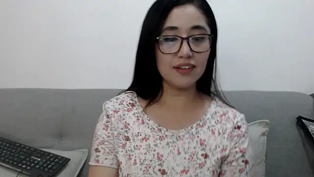 Snapshot of YummymeowW chatting on 01-24-25, 09:15 YummymeowW online show from 01-24-25, 09:15