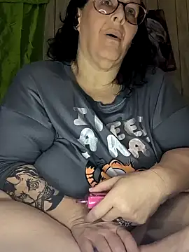 davisdesiresxh online show from 12-17-24, 03:28