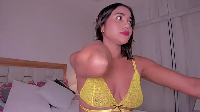 Snapshot of mia_hank chatting on 01-24-25, 11:37 mia hank online show from 01-24-25, 11:37