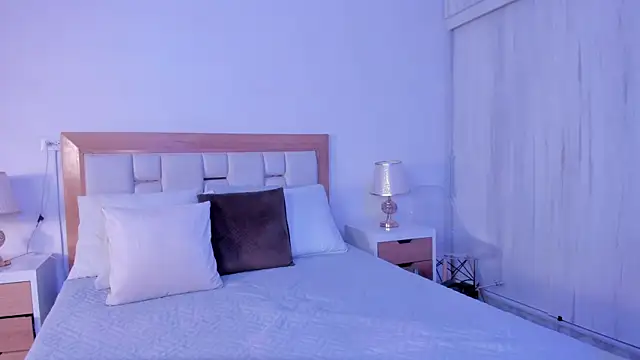 mia hank online show from 04-10-26, 11:37