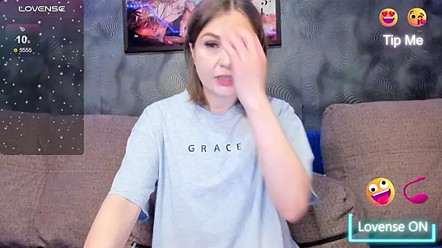 CassieMils online show from 06-18-26, 08:02