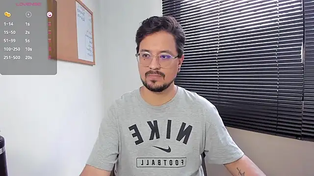 Snapshot of DaviidEvans_ chatting on 12-02-24, 02:19 DaviidEvans online show from 12-02-24, 02:19