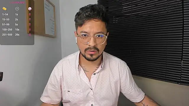 Snapshot of DaviidEvans_ chatting on 12-14-24, 11:12 DaviidEvans online show from 12-14-24, 11:12