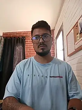 Snapshot of DaviidEvans_ chatting on 10-18-25, 02:29 DaviidEvans online show from 10-18-25, 02:29