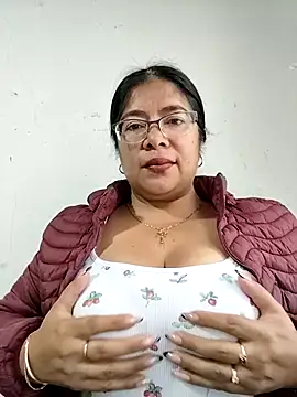   valentina18 online show from 11-13-25, 01:10