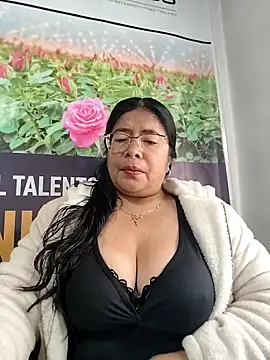   valentina18 online show from 04-18-26, 01:26