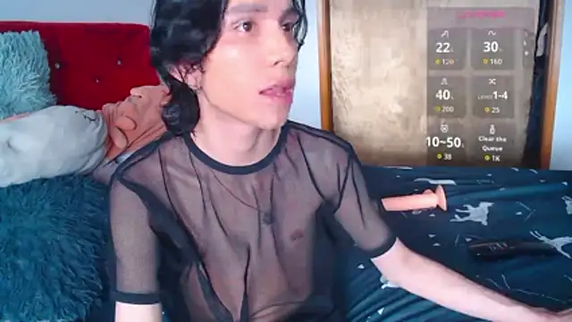 Snapshot of LAICK_01 chatting on 12-17-25, 09:43 LAICK 01 online show from 12-17-25, 09:43