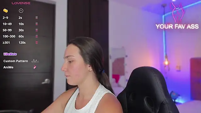 Snapshot of ava_blue chatting on 02-12-25, 07:35 ava blue online show from 02-12-25, 07:35