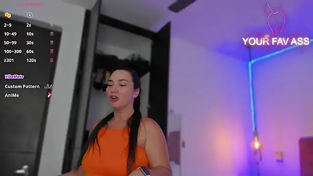 Snapshot of ava_blue chatting on 02-23-25, 02:07 ava blue online show from 02-23-25, 02:07