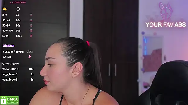 Snapshot of ava_blue chatting on 02-23-25, 05:18 ava blue online show from 02-23-25, 05:18