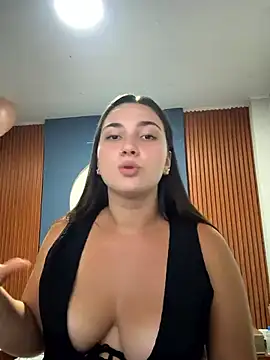 Snapshot of ava_blue chatting on 03-13-25, 07:17 ava blue online show from 03-13-25, 07:17