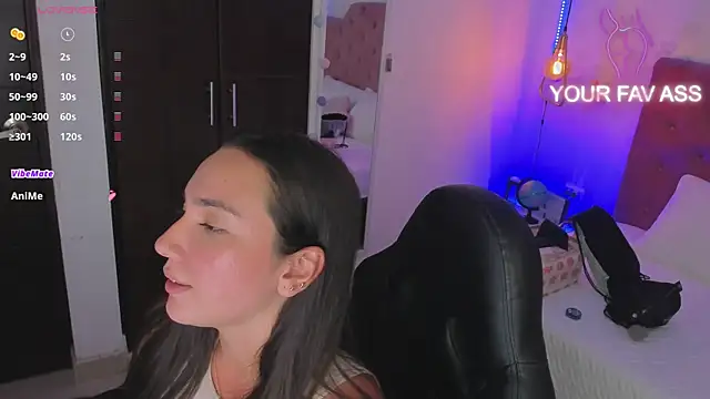 Snapshot of ava_blue chatting on 03-22-25, 07:31 ava blue online show from 03-22-25, 07:31