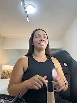 Snapshot of ava_blue chatting on 11-25-25, 07:47 ava blue online show from 11-25-25, 07:47