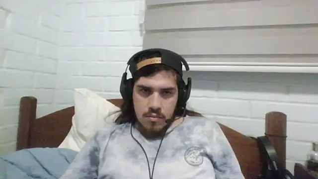 hung weeb online show from 12-15-24, 03:24