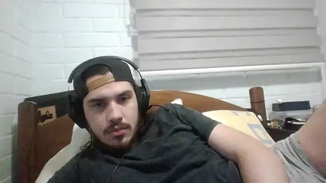 hung weeb online show from 02-02-25, 03:32