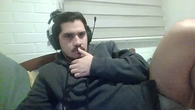 hung weeb online show from 05-06-26, 05:35