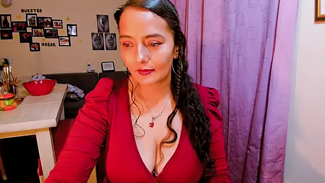 emma luxy online show from 02-25-26, 04:44