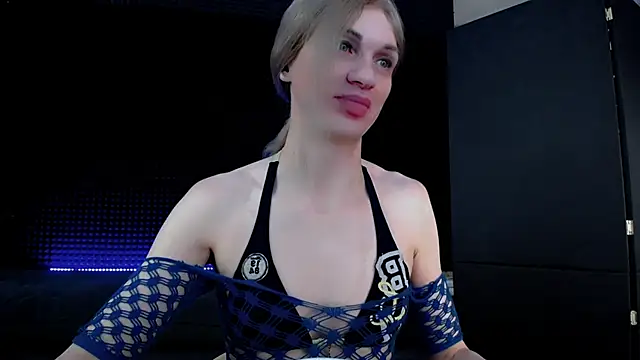 Snapshot of Hardy_Green chatting on 09-13-25, 04:12 Hardy Green online show from 09-13-25, 04:12