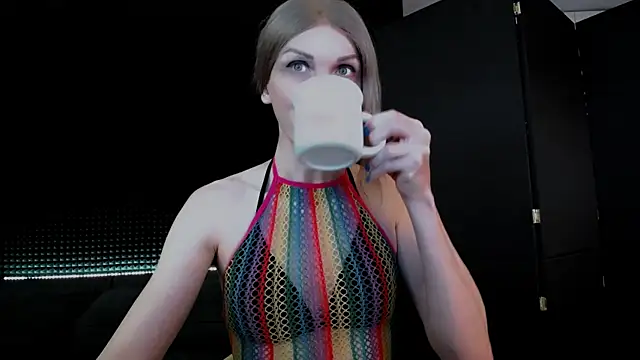 Snapshot of Hardy_Green chatting on 10-06-25, 03:37 Hardy Green online show from 10-06-25, 03:37