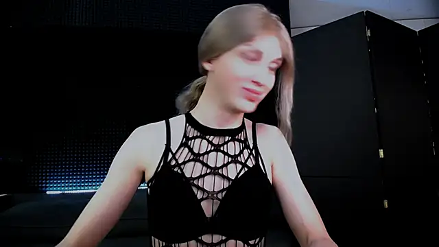 Snapshot of Hardy_Green chatting on 10-17-25, 04:59 Hardy Green online show from 10-17-25, 04:59