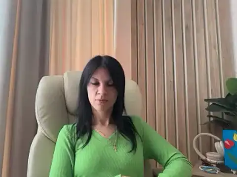 Snapshot of InjaAtHome chatting on 06-17-26, 09:12 InjaAtHome online show from 06-17-26, 09:12