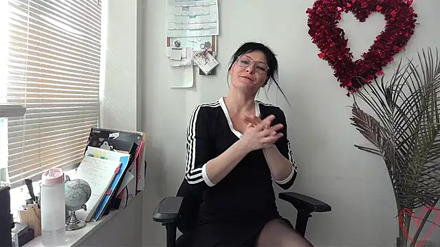 City Kat online show from 02-10-25, 06:24