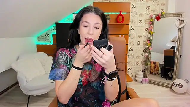 EmillyTaylor online show from 12-05-25, 04:43