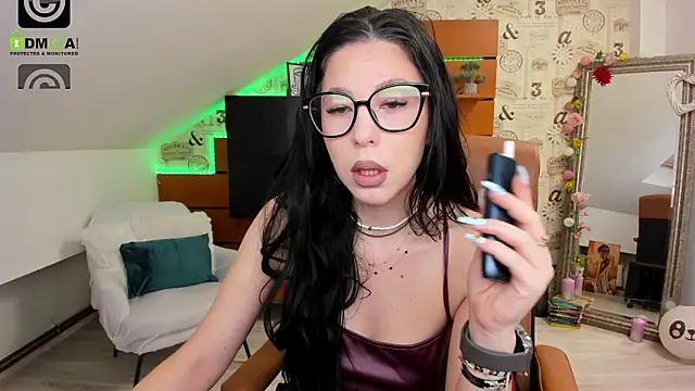 EmillyTaylor online show from 03-26-26, 04:40